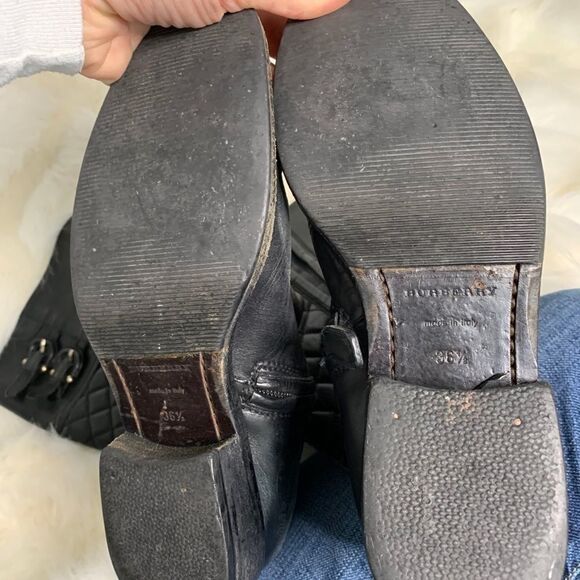 Burberry black quilted boots - Picture 3 of 11